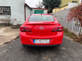 Opel Astra Notchback - 6