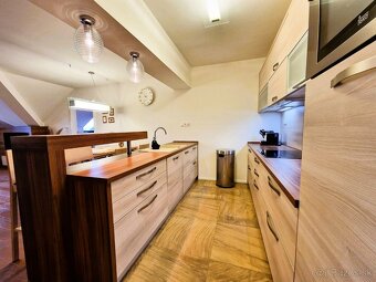 EXKLUZÍVNE Predaj 3 izbový luxusne zariadený veľkorysý apar - 6