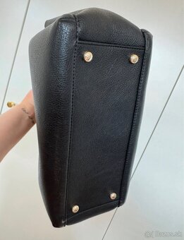 Čierna kabelka Tommy Hilfiger - 6