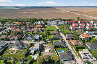 2 stavebné pozemky s ideálnou výmerou v Rusovciach - 6