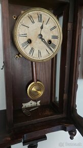 Predám funkčné starožitné hodiny Junghans Altdeutsche (židov - 6