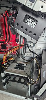 Jedna sa o HP Omen 880-112nc - 6