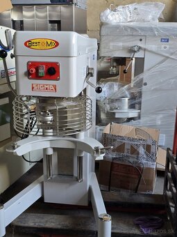 Univerzálny robot Sigma 60L - 6