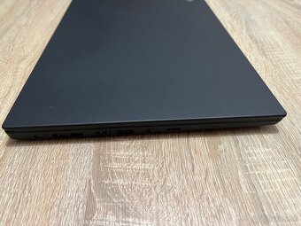 Lenovo ThinkPad T15 - 6