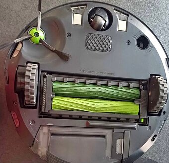Roomba j7 - 6