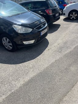 Predám Ford Galaxy r.v.2008 2.0tdci230500km 7 miest automat - 6