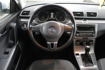 Volkswagen Passat 2.0 TDI Comfortline - 6