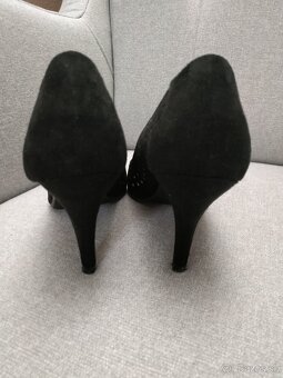 Čierne dámske semišové lodičky, č. 39, Zn. Graceland - 6