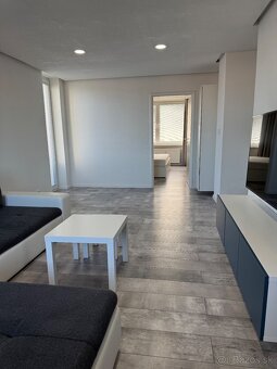 Predám 2-izbový byt v centre mesta s výťahom - Rezervovaný - 6