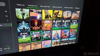 Xbox one S all digital + 130hier a 2 joypady - 6