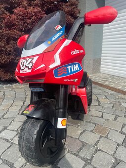Elektrická trojkolka Peg Perego Ducati Desmosedici - 6