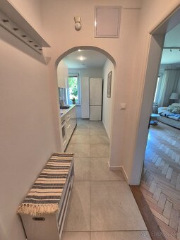 Svetlý zariadený 2i byt po rekonštrukcii na Nivách - 6