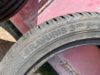 Pneu Bridgestone 245/45 R17 a pneu Barum 235/45 R18 - 6
