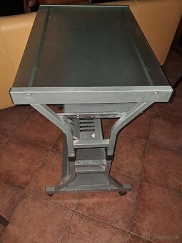 Kovový počítačový /písací/ stôl - 6