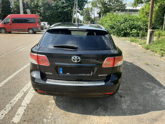 Toyota Avensis - 6