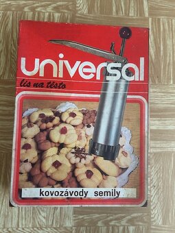 Predám retro lis na cesto Universal - 6