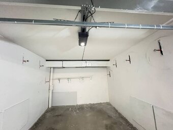 Západ -Terasa - ul. Idánska, 18 m². GARÁŽ.Elektronická brána - 6