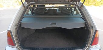 BMW 318i Touring - 6