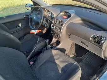 Peugeot 206SW - 6