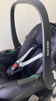 MAXI-COSI Pebble Pro 360 + FamilyFix Pro 360 essential black - 6
