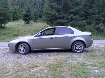 Alfa romeo - 6