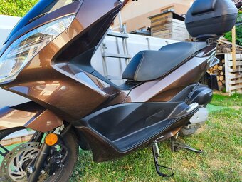 Predám Honda pcx 125 - 6