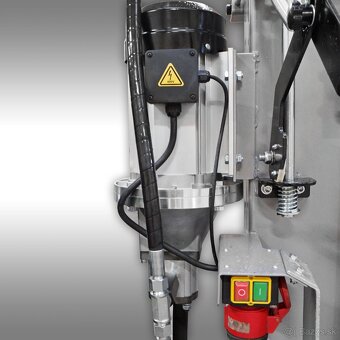 Štiepačka dreva Jansen TS-30K, 30 t kombi (PTO + elektrika), - 6