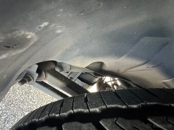 Jeep Cherokee 2.8 CRD 130 kW 4x4 - 6