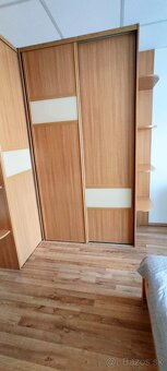 Vstavaná skriňa - 6