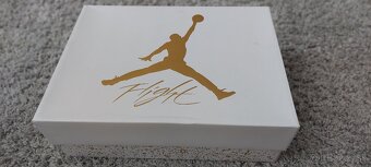 Jordan 4 - 6
