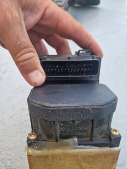 ABS pumpa alfa romeo 145 , 146 - 6