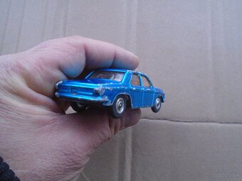 Stará Hračka Volha 24 USSR - 6