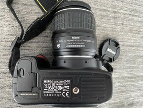Predám Nikon D40 + 18-55 G II DX ED - 6