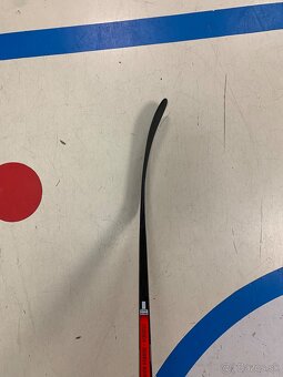 UPLNE NOVA PROFI HOKEJKA CCM JETSPEED FT5 SR L/P - 6
