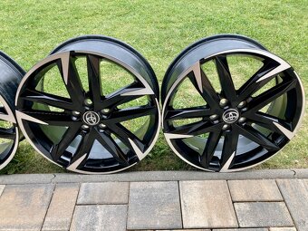 Alu disky org TOYOTA C-HR GR SPORT 7,5J ET50 R19 - 6