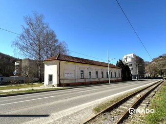 RADO | Administratívna budova v kúpeľnom meste Trenčianske T - 6