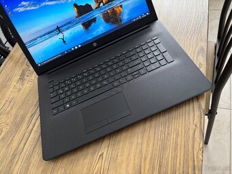 17.3"/Notebook/4GB RAM DDR4/1TB SSHD/AMD Radeon HD 2GB - 6