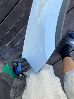 predni levy bily blatnik SKODA Karoq - 6