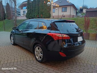 Hyundai I30CW Combi 1.6CRDi 81Kw 110PS Style M6 R.v.12/2015 - 6