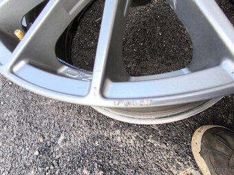 OZ Racing SuperTurismo LM R18 - 6