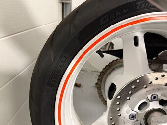 Suzuki GSX-R 1000 K1 2001 - 6