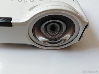 LCD projektor Epson H330B - 6
