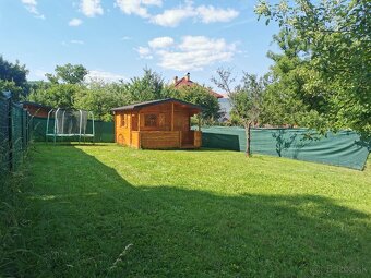 Pozemky 700m2 a 2 Chaty v meste BB - 6