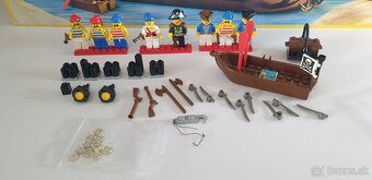 LEGO Pirátska loď - 6
