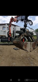 Nákladne auto s hydraulickou rukou - 6