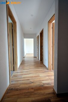 REZERVOVANÉ Veľkometrážny 3 izbový byt Príbovce - 6