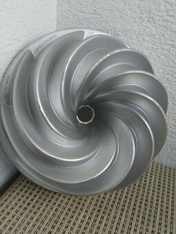 Forma na babovku RONDO, zn. Nordic Ware, Platinum Collection - 6