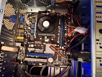 Predam starsi PC - 6