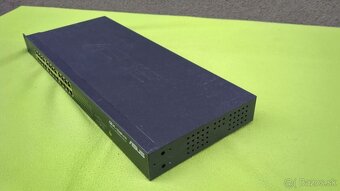Switch ASUS GX-1024X 24 portový, 100 Mbit, fast ethernet - 6