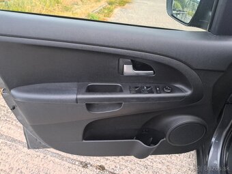 Kia Venga 1.6 benzín AUTOMAT - 6